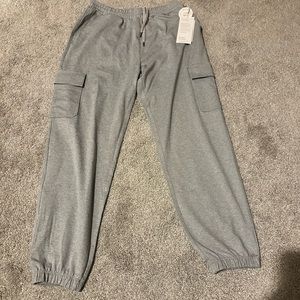 Vuori boyfriend cargo jogger pale grey Heather